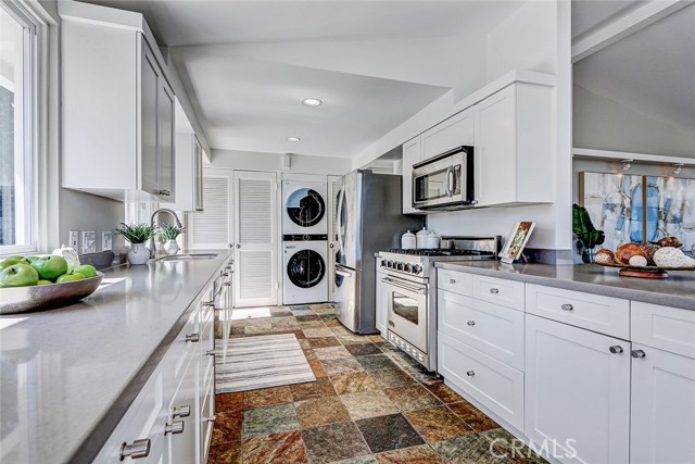 Detail Gallery Image 22 of 40 For 2230 Curtis, Redondo Beach,  CA 90278 - 3 Beds | 2 Baths