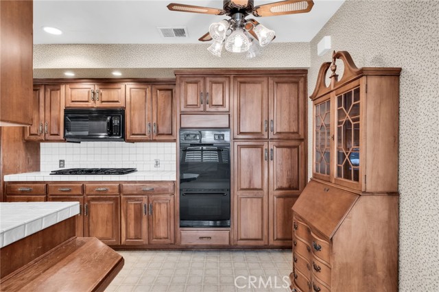 Detail Gallery Image 15 of 41 For 1971 W Santa Cruz St, San Pedro,  CA 90732 - 4 Beds | 3 Baths