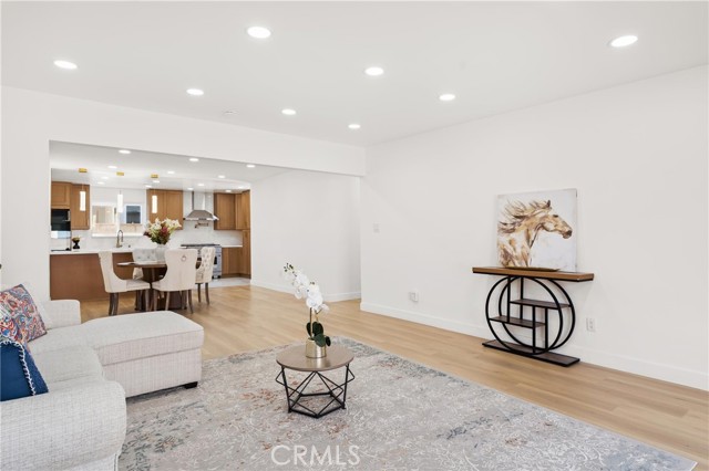 Detail Gallery Image 5 of 43 For 22703 Elm, Torrance,  CA 90505 - 4 Beds | 2 Baths