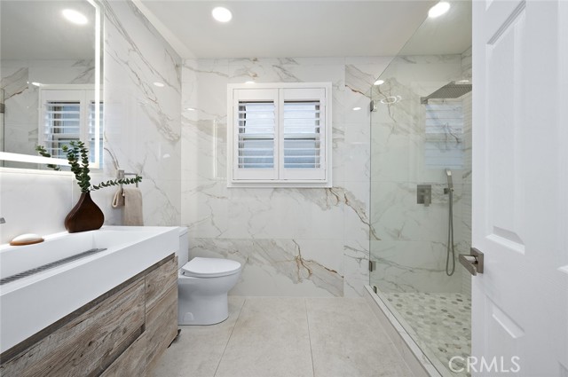 Detail Gallery Image 28 of 75 For 6861 E 10th St, Long Beach,  CA 90815 - 4 Beds | 4 Baths