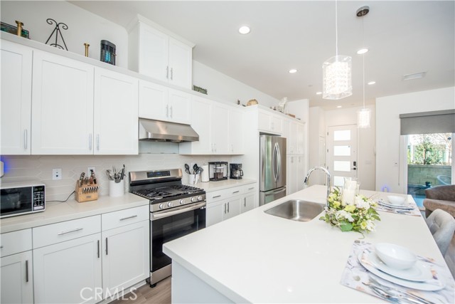 Detail Gallery Image 9 of 45 For 4460 S Forsyth Paseo, Ontario,  CA 91762 - 3 Beds | 2/1 Baths