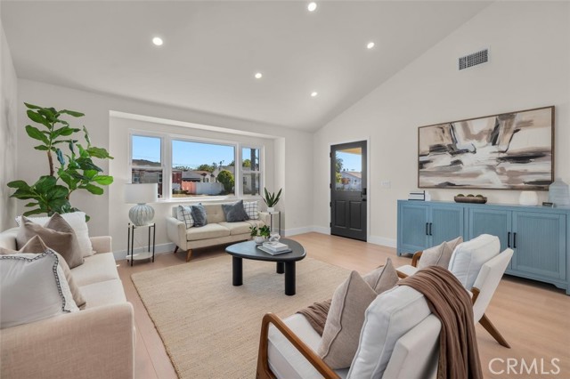 2411 Thomas Avenue, Redondo Beach CA: https://media.crmls.org/medias/3011a63b-3149-477a-a400-b00be6cd1cc7.jpg