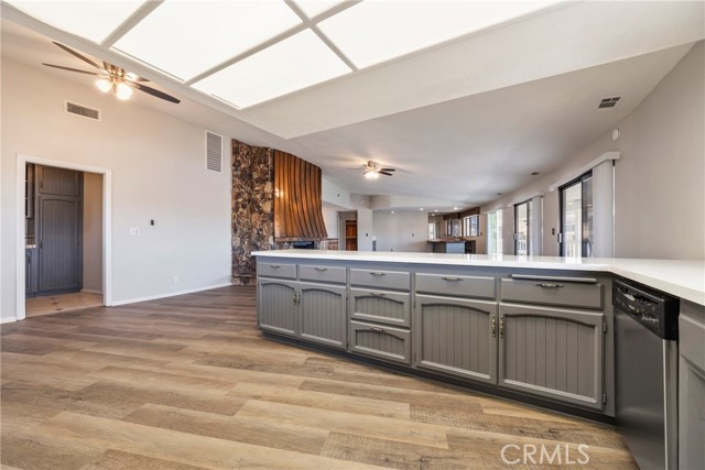 Detail Gallery Image 13 of 73 For 29611 Bonanza, Canyon Lake,  CA 92587 - 5 Beds | 4 Baths