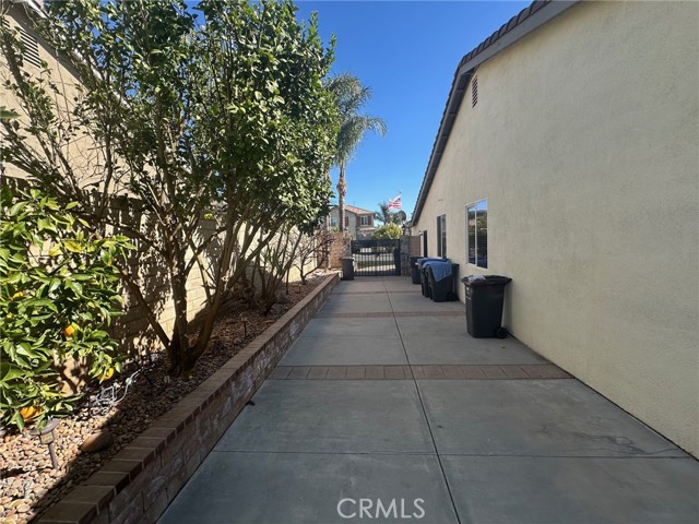 Detail Gallery Image 4 of 10 For 1181 Foothill, Banning,  CA 92220 - 3 Beds | 2/1 Baths