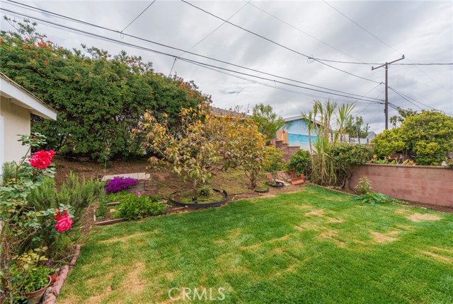 21514 Ellinwood Drive, Torrance CA: https://media.crmls.org/medias/301265c3-f81d-46ef-983f-370dd7de6ecf.jpg