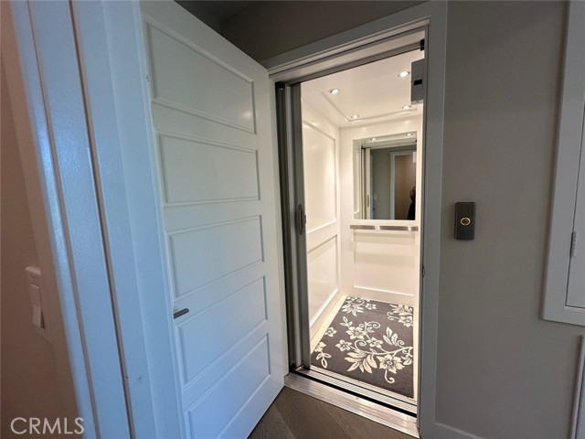 195 Stellar, Irvine CA: https://media.crmls.org/medias/3012b48f-2ed6-427c-8ca6-8430da2848a6.jpg