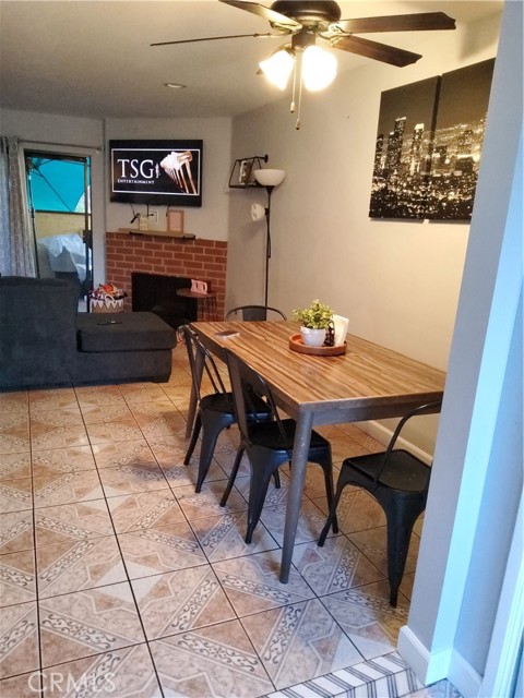 Detail Gallery Image 9 of 17 For 13540 Hubbard St #10,  Sylmar,  CA 91342 - 2 Beds | 2 Baths