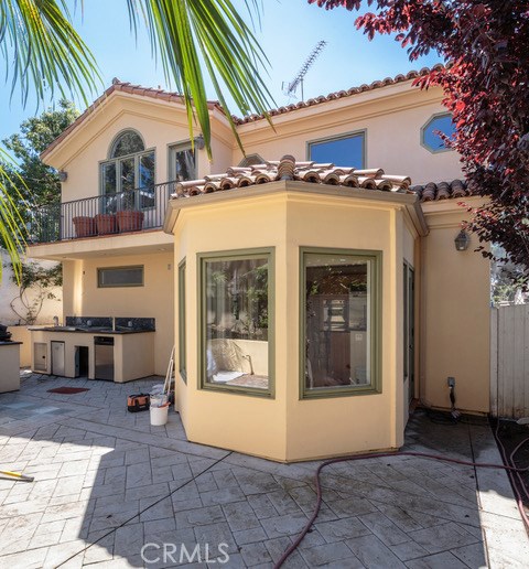 2408 Pine Avenue, Manhattan Beach, California 90266, 4 Bedrooms Bedrooms, ,3 BathroomsBathrooms,Residential,Sold,Pine,SB17163813