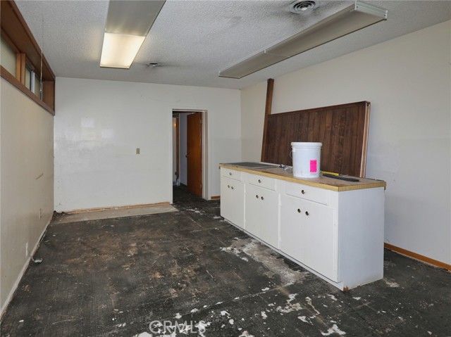 150 5th Street, Lakeport, California 95453, ,Commercial Sale,For Sale,150 5th Street,CRLC25051327