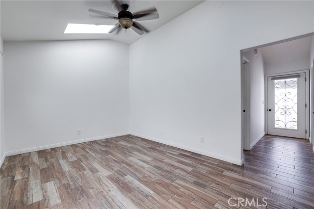 402 Indianapolis Avenue, Huntington Beach CA: https://media.crmls.org/medias/3014dba2-6743-464e-9152-e1296fb14d5b.jpg