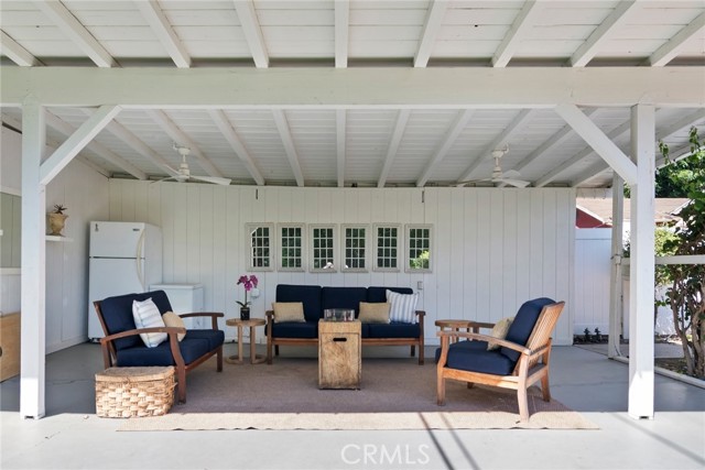 14724 Cumpston Street photo 40