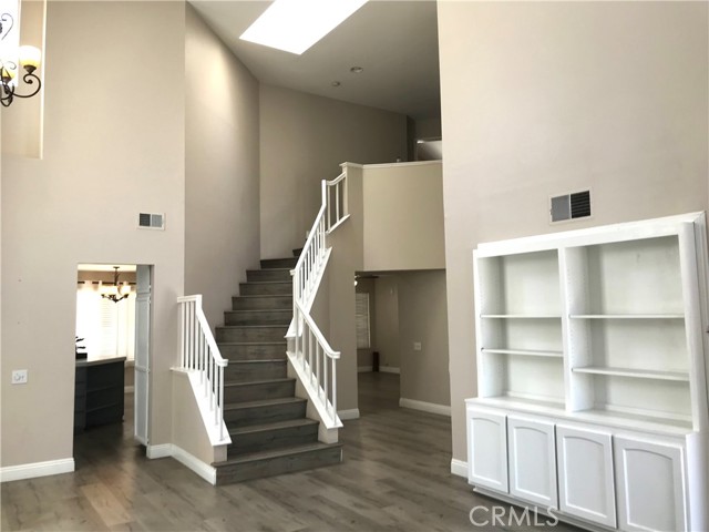 Detail Gallery Image 2 of 24 For 6762 Colorno, Rancho Cucamonga,  CA 91701 - 5 Beds | 3 Baths