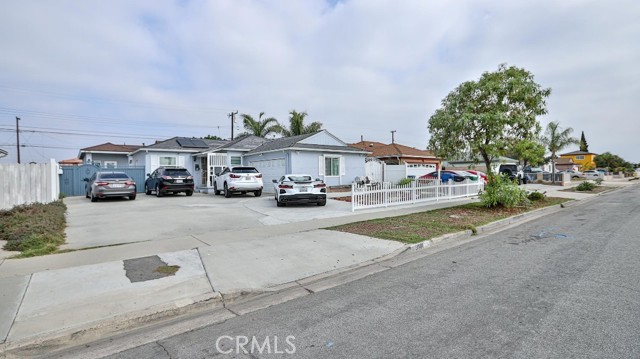 Detail Gallery Image 3 of 18 For 9141 Jennrich, Westminster,  CA 92683 - 7 Beds | 5 Baths