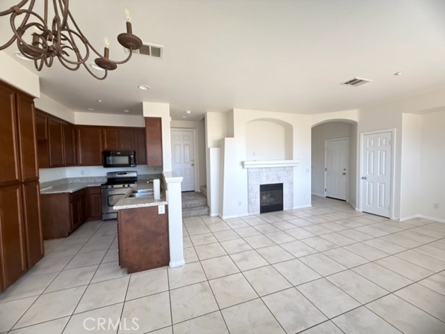 Detail Gallery Image 13 of 20 For 41548 Blue Canyon #4,  Murrieta,  CA 92562 - 3 Beds | 2/1 Baths