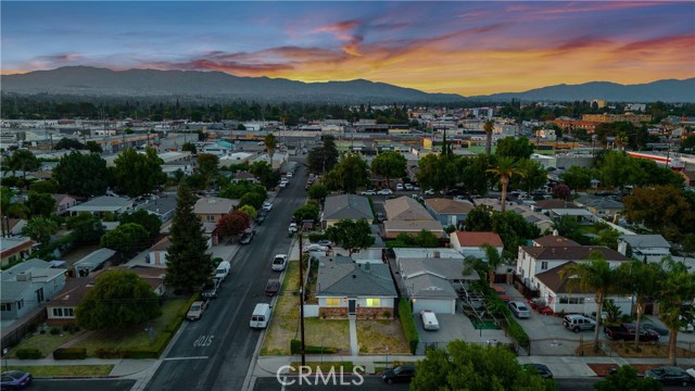 18557 Napa Street, Northridge CA: https://media.crmls.org/medias/3015ab5e-42ee-400a-b855-9f70e084321f.jpg