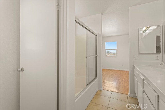 15240 Sapphire Court, Victorville CA: https://media.crmls.org/medias/3015fbcc-1a17-4bf5-952f-97e4480fbf6b.jpg