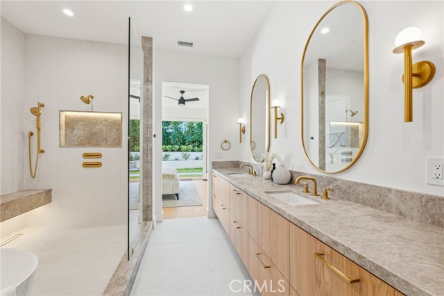 Detail Gallery Image 16 of 29 For 5110 Orange, Los Angeles,  CA 90008 - 4 Beds | 3/1 Baths