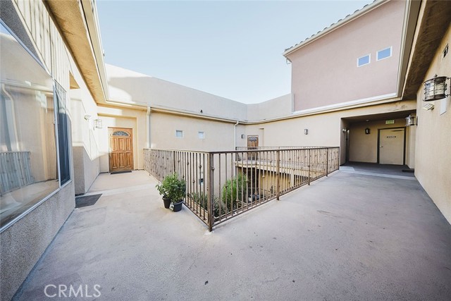 Detail Gallery Image 24 of 33 For 1515 Grismer Ave #302,  Burbank,  CA 91504 - 2 Beds | 2 Baths