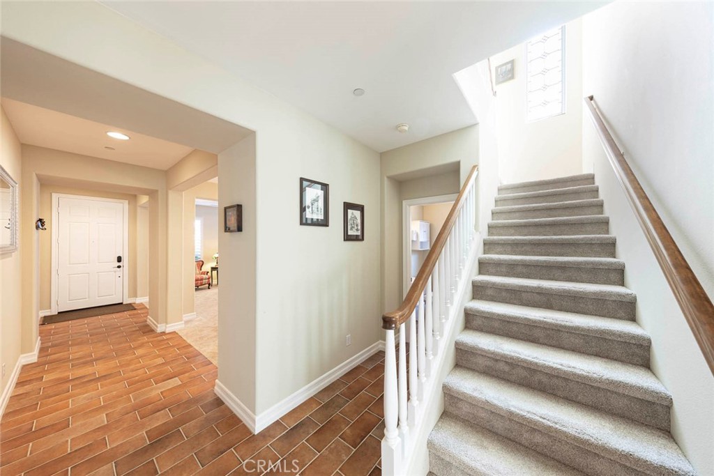 MLS #OC25172072 img 8