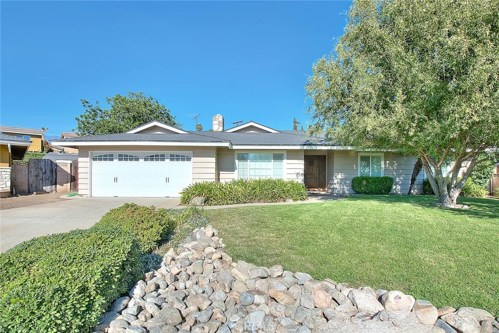 3284 Dawnview Avenue