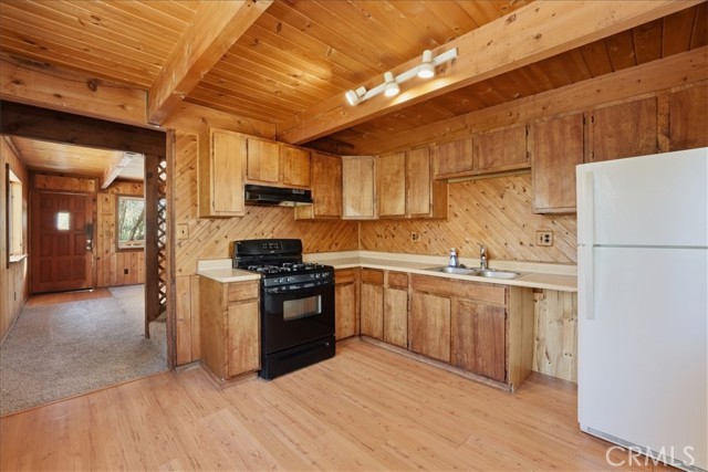 Detail Gallery Image 13 of 34 For 598 Maple, Sugarloaf,  CA 92386 - 2 Beds | 1/1 Baths