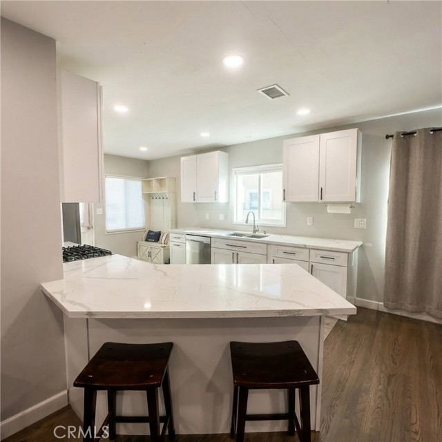 Detail Gallery Image 4 of 20 For 12833 Lewis Ave, Chino,  CA 91710 - 3 Beds | 1 Baths