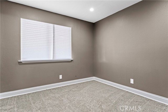 Detail Gallery Image 13 of 31 For 6834 Redwood Ave, Hesperia,  CA 92345 - 4 Beds | 2 Baths