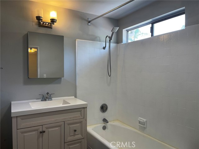 1420 Pasqualito Drive, San Marino CA: https://media.crmls.org/medias/301d9940-bf4b-469b-bedc-4e2ee745d266.jpg