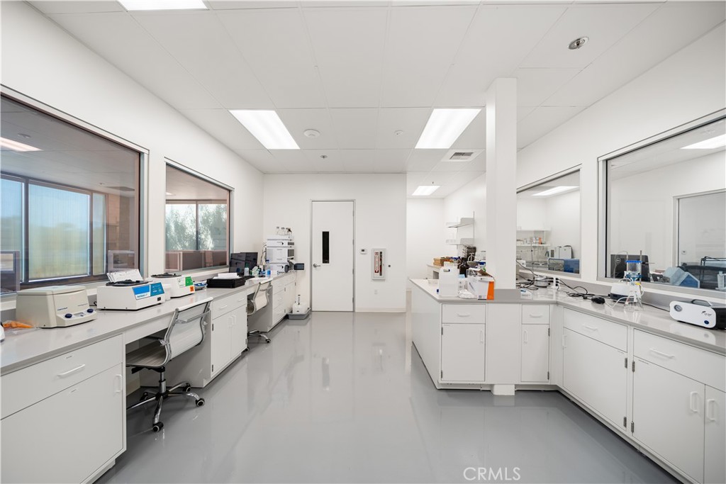 MLS #OC25143028 img 7