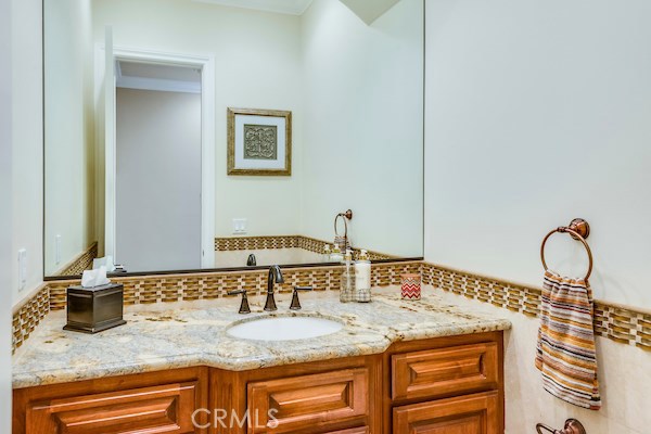 2202 Voorhees Avenue, Redondo Beach, California 90278, 4 Bedrooms Bedrooms, ,4 BathroomsBathrooms,Residential,Sold,Voorhees,SB17021148