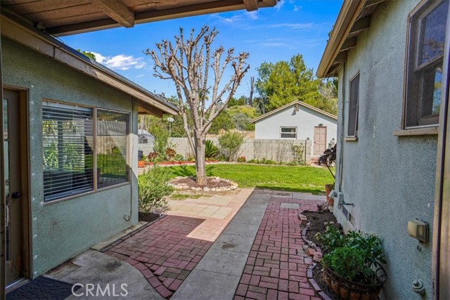 Detail Gallery Image 19 of 28 For 22573 Arriba Dr, Saugus,  CA 91350 - 4 Beds | 2 Baths