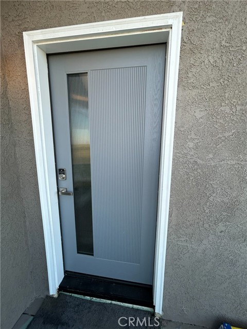 Detail Gallery Image 10 of 12 For 10421 El Centro, Oak Hills,  CA 92344 - 3 Beds | 3 Baths