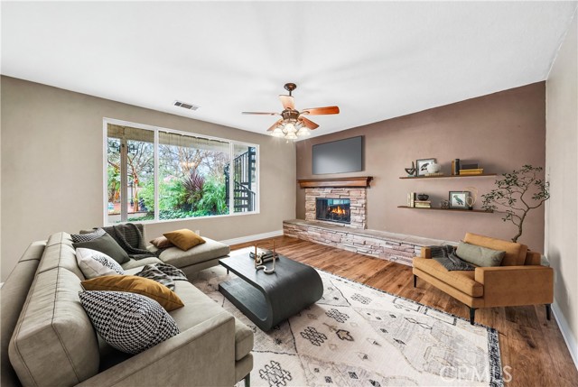 Detail Gallery Image 20 of 62 For 43898 Carentan Dr, Temecula,  CA 92592 - 5 Beds | 3 Baths