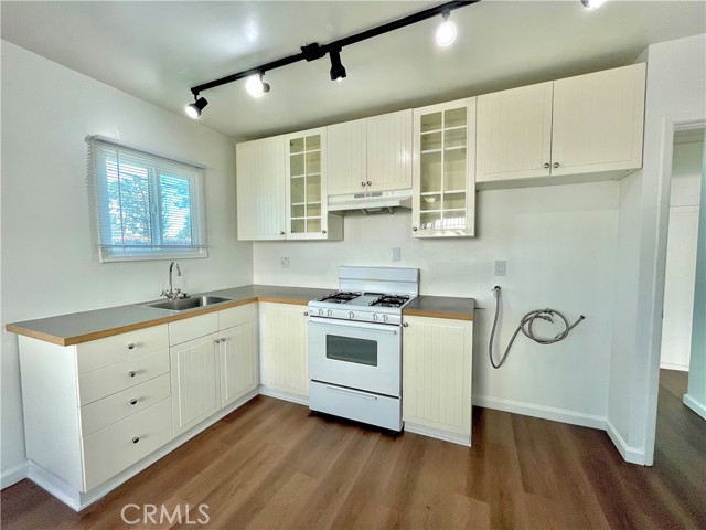 Detail Gallery Image 5 of 12 For 1845 Peck a,  Monrovia,  CA 91016 - 2 Beds | 1 Baths