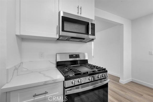 908 Manhattan Avenue, Hermosa Beach CA: https://media.crmls.org/medias/30203b7c-e83a-46da-92fc-57a9e7cc22d5.jpg