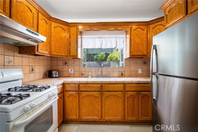 Detail Gallery Image 25 of 51 For 13828 Cowley Ave, Bellflower,  CA 90706 - 4 Beds | 2 Baths