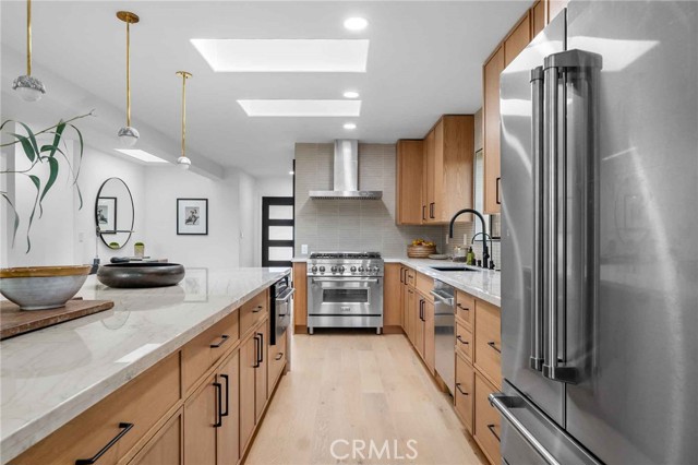 2416 Palm Avenue, Manhattan Beach CA: https://media.crmls.org/medias/302174a2-c5c2-4649-aa84-1eb417f2eb49.jpg