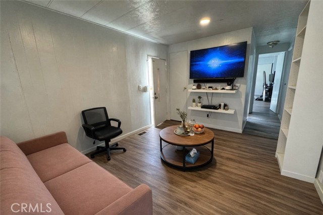 Detail Gallery Image 3 of 7 For 16600 Orange Ave #77,  Paramount,  CA 90723 - 3 Beds | 2 Baths