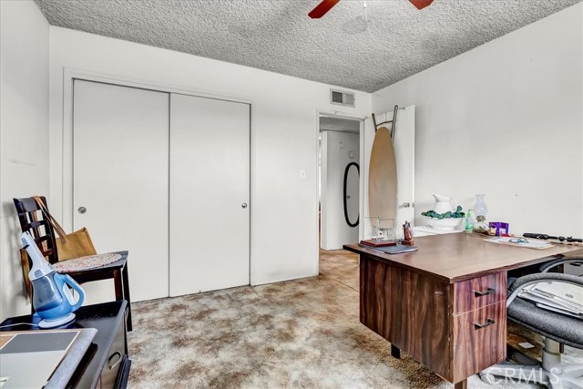 4825 Putter Lane, Bakersfield CA: https://media.crmls.org/medias/3021a4d2-8834-4706-a69a-86993df53670.jpg