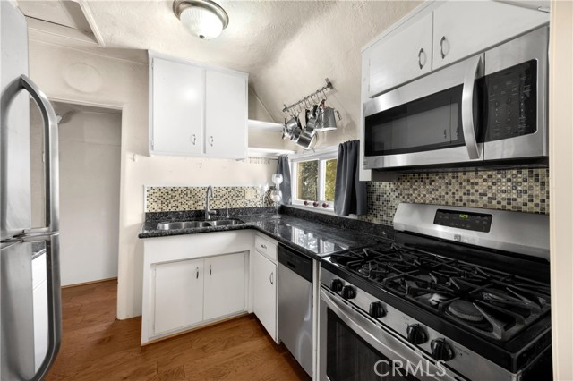 Detail Gallery Image 21 of 35 For 775 Buckingham, Lake Arrowhead,  CA 92352 - 1 Beds | 1 Baths