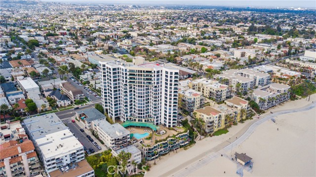1310 E Ocean Boulevard, Long Beach CA: https://media.crmls.org/medias/3022a807-eb51-47a0-81e8-a0e0bfaa501d.jpg