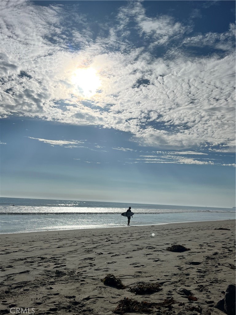 https://media.crmls.org/medias/30240801-edf6-4223-a21b-40f07877de0f.jpg?preset=X-Large