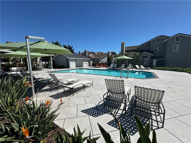 Detail Gallery Image 33 of 34 For 2211 Carob, Tustin,  CA 92782 - 3 Beds | 2/1 Baths