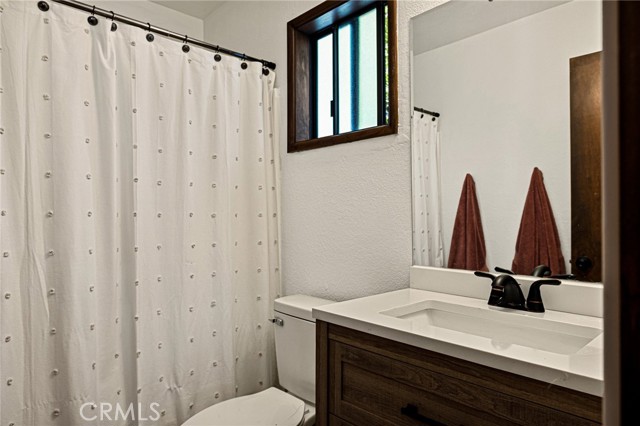 Detail Gallery Image 13 of 26 For 583 W Victoria Ct, Lake Arrowhead,  CA 92352 - 3 Beds | 2 Baths