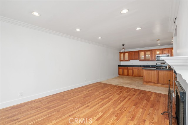 Detail Gallery Image 9 of 25 For 911 N Kings Rd #319,  West Hollywood,  CA 90069 - 1 Beds | 1 Baths