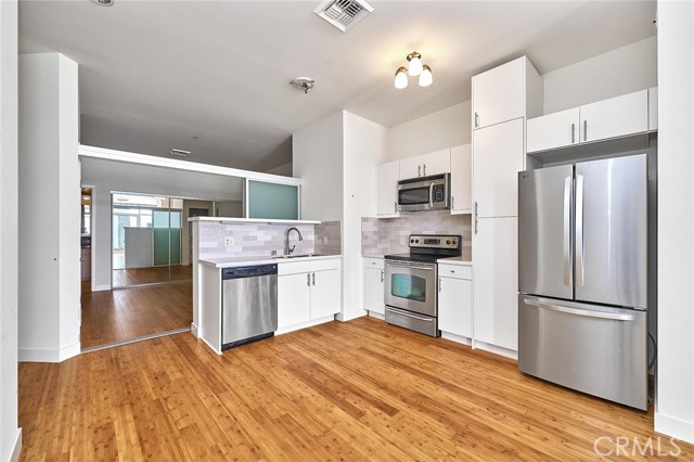Detail Gallery Image 5 of 27 For 3810 Wilshire #1904,  Los Angeles,  CA 90010 - 2 Beds | 2 Baths
