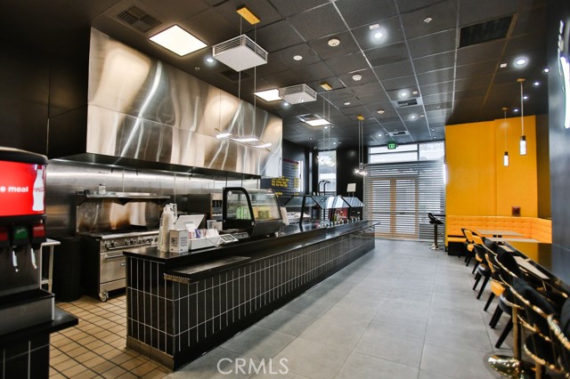 5537 W Sunset Boulevard, Los Angeles CA: https://media.crmls.org/medias/30267885-25ca-4951-8db8-e2b72a12c9ab.jpg