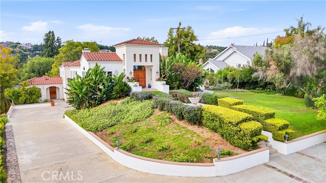 270 Flowerfield