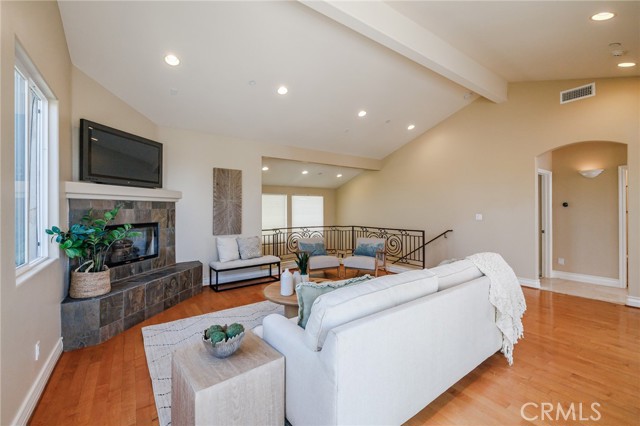 Detail Gallery Image 12 of 46 For 2210 Mathews Ave a,  Redondo Beach,  CA 90278 - 3 Beds | 2/1 Baths