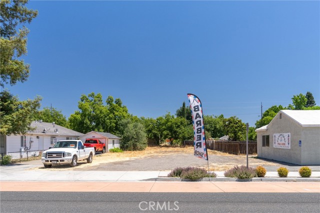 Image 10 of 15 For 10237 Live Oak Boulevard